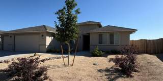 <B>Spacious Four Bedroom off the Golf Course in Fernley<br><br> Gallery 1