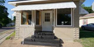 Rustic Home in Heart of Martin! Gallery 1