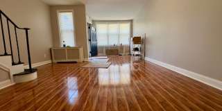 Gorgeous 3-Bedroom Townhome in Juniata! Available NOW! Gallery 5