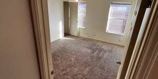 516 North Chicago Avenue Gallery 12