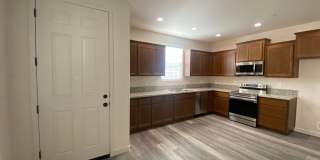 Gorgous 3 Bedroom 2.5 Bath Home in Gated Winding Meadow Village Gallery 5