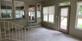 1810 Pugh Street Gallery 21
