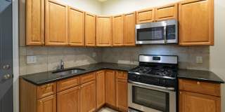 Newly renovated 3 bed 1.5 bath, central air Gallery 9