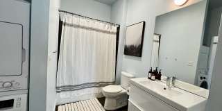 1914 Main St Gallery 28