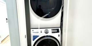 Charming 4 Bedroom-No Broker Fee Gallery 3