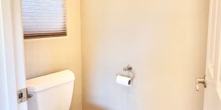 Lovely Single Story Home, Great Neighborhood, Amazing Yard Space, Close distance to Downtown Fallbrook! Gallery 30