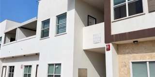 4217 Colbath Avenue Gallery 1