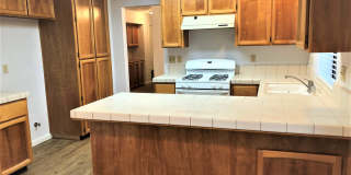 AVAILABLE FOR MOVE IN ON 8/1/26 -  RECENTLY RENOVATED 3 BED, 2 BATH 1 STORY ON LARGE CORNER LOT Gallery 8