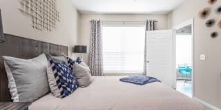 Oxmoor Apartment Homes Gallery 8