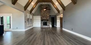 4 Bedroom Home w/ Office and 3 Car Garage Gallery 8