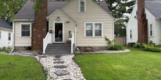 223 Hillside Dr, Waterloo – Updated 3 Bedroom, 2 Bathroom Home Gallery 1
