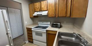 WALK TO FSU Stadium! 2/2.5 w/ Walk-In Closets, Lake View, W/D, & 2 Car Garage! $1475/month Available August 1st! Gallery 7