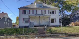 2 bedroom with bonus space Gallery 1