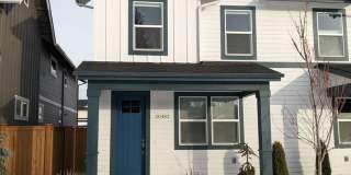 **$1000 OFF 1st Month** Newer Earth Advantage Rating Townhome - 3 bed/2.5 bath - 20482 Murphy Rd Gallery 1