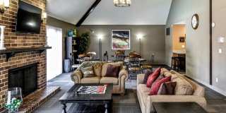 Edgewater Court Apartments Gallery 13