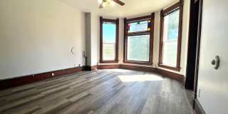 Light Filled Top Floor 1 Bedroom in Unbeatable Hip Strip Location! Gallery 1
