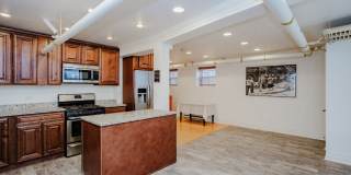 622 W Briar Place Gallery 8