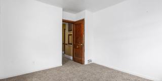5421 Toledo Street Gallery 35