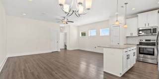 Beautifully Upgraded 3B/2.5B  Tuscan Village Townhome near Destin Harbor, Bay, and Beaches Gallery 26