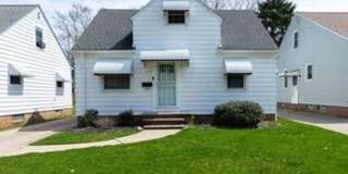 4 bedroom single family home in Garfield Hts Gallery 1