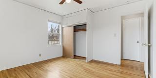 Uptown West Apartments Gallery 18