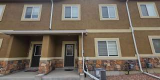 Beautiful 3 Bed 3 Bath Townhome!! Gallery 1