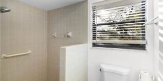 2225 SW Creekside Drive Gallery 33