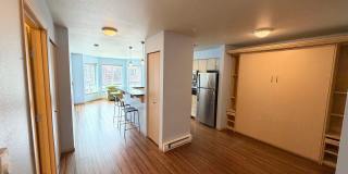 Light & Bright Studio in Queen Anne! Gallery 8
