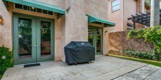LUXURY 3-BEDROOM TOWNHOME IN ALAMO HEIGHTS Gallery 24