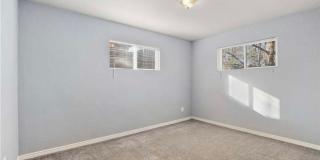 Charming 3BR House in Thornton Gallery 13