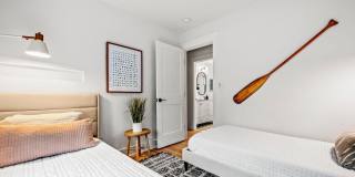 17 26th Avenue Gallery 11