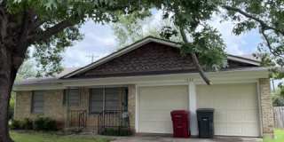 1402 Hillcrest Drive Gallery 1