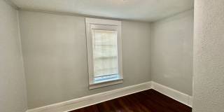 Wonderful Bungalow Just Renovated! Gallery 12