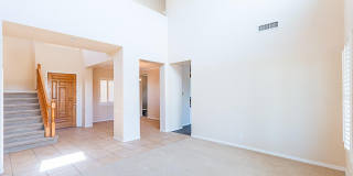 642 E Torrey Pines Place Gallery 6