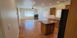 Great 2 Bedroom 2 Bath Duplex Gallery 3