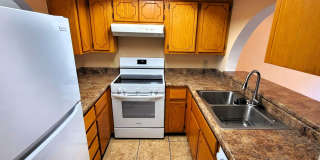 AFFORDABLE 3 BEDROOM, 2.5 BATH TOWNHOME IN THE HEART OF TEMPE! Gallery 6