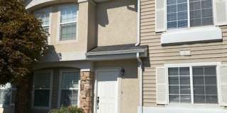 Come take a look at this spacious Rental Gallery 1