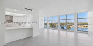 5055 Collins Avenue Gallery 1