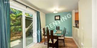 Quiet 2 Bedroom Condo in Redmond Available Now! Gallery 5