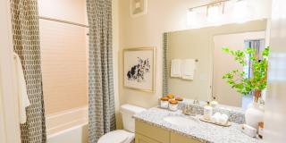 Classic City Flats | Luxury Apartments Gallery 15