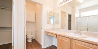 3 Bed/ 2Bath Close to Buckley Space Base Gallery 11