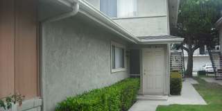 MODERN UPDATED TOWNHOUSE Gallery 1