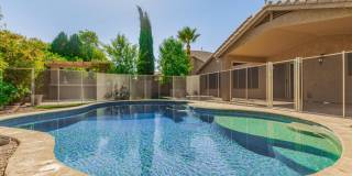 295 W Goldfinch Gallery 1