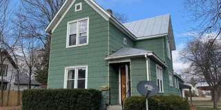 VIDEOTOUR: Remarkable 4-bedroom Home! PETS WELCOME Gallery 1