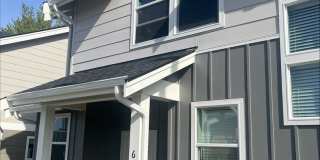 Modern 3-Bedroom Home Backing to Greenbelt in Meridian! Gallery 21