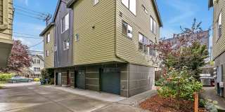 Cheery & Bright Columbia City Townhome Gallery 3