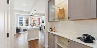 Newly Renovated Rowhome in Capitol Hill 4BR 3Bath Gallery 9