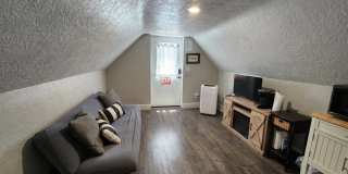 Furnished Studio - Utilities/Internet Included Gallery 1