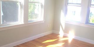 Nice 4 bed in Oak Square Gallery 23