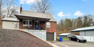 Charming 3-bedroom, 1-bath home in Oakdale, PA! Gallery 1